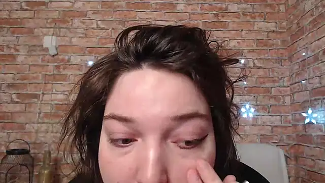 Amelia Kiss  online show from March 2025 12:39:02 AM