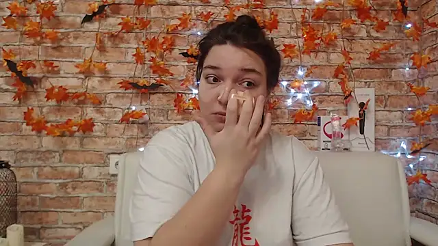 Amelia Kiss  online show from November 2025 12:35:01 AM