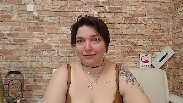 Amelia Kiss  online show from March 2026 12:59:02 AM