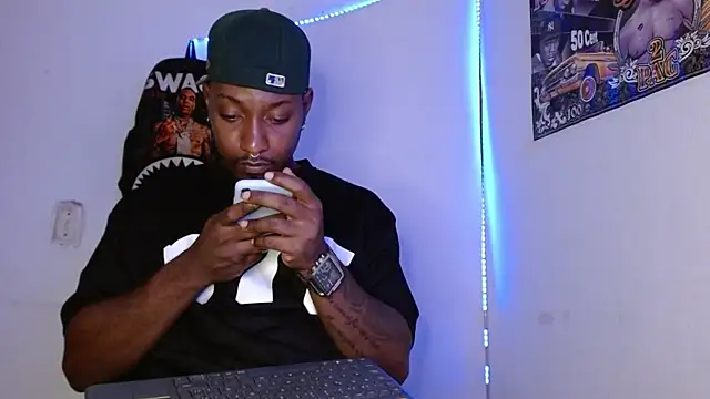 Snapshot of king__Black chatting on June 2026 11:18:01 PM king Black online show from June 2026 11:18:01 PM
