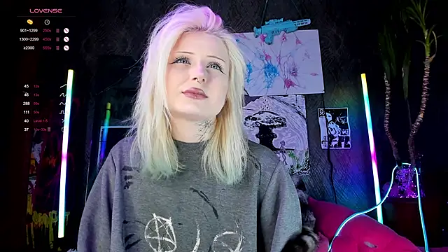 little grinch666 online show from February 2025 08:20:02 PM