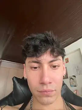 Amahd696 online show from October 2025 02:39:02 PM