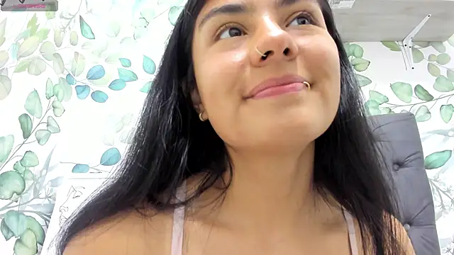 atilanadiaz7 online show from December 2025 03:51:01 PM