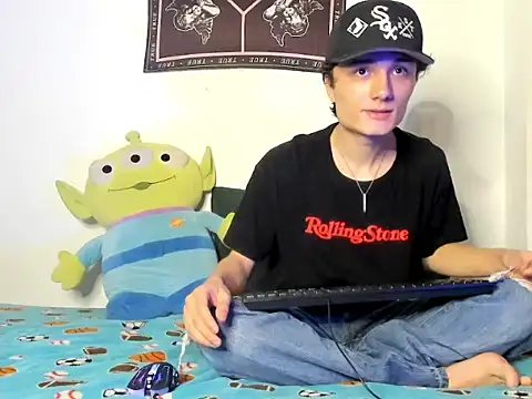 Snapshot of eeaa01 chatting on November 2025 04:40:02 PM eeaa01 online show from November 2025 04:40:02 PM