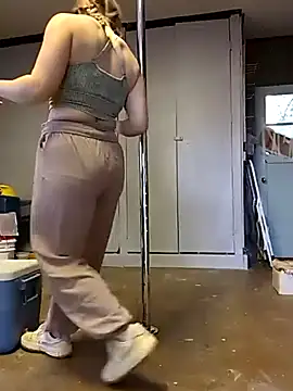 curvycakecutie online show from March 2026 06:56:01 PM