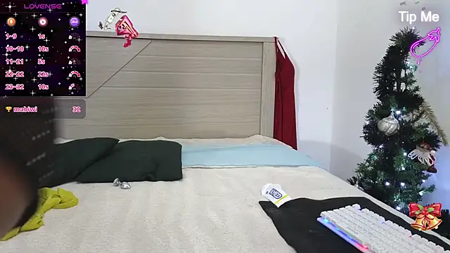 ElisaBoyer online show from January 2025 11:49:01 AM