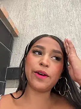 Snapshot of Juli_Walker chatting on December 2024 02:44:01 PM Juli Walker online show from December 2024 02:44:01 PM