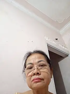 Hotestlove online show from May 2026 10:22:02 PM