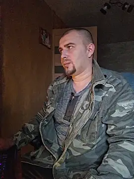 Foxyshaved online show from October 2025 07:30:02 AM