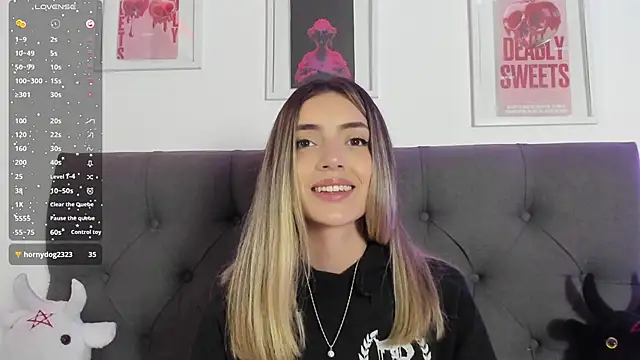 Snapshot of IsadoraGalle_ chatting on February 2026 10:11:02 PM IsadoraGalle online show from February 2026 10:11:02 PM