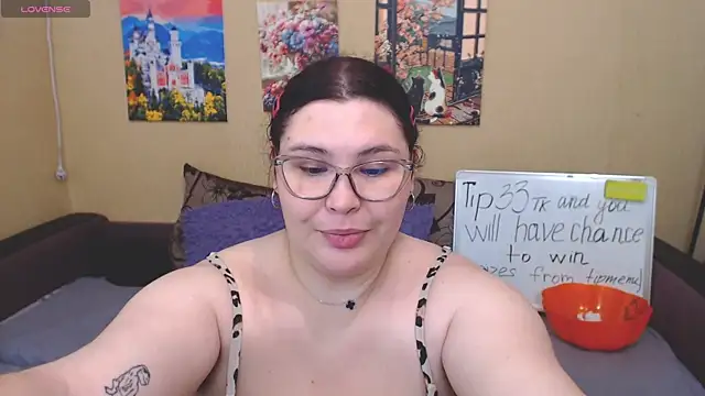 JuliaKeln online show from July 2026 03:04:02 PM