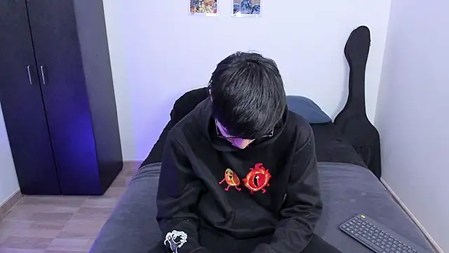 Aventure Twinks online show from February 2025 09:14:01 PM