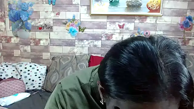 Snapshot of Indian_tracy chatting on October 2025 10:00:02 AM Indian tracy online show from October 2025 10:00:02 AM