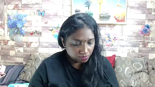 Snapshot of Indian_tracy chatting on November 2025 10:01:02 AM Indian tracy online show from November 2025 10:01:02 AM