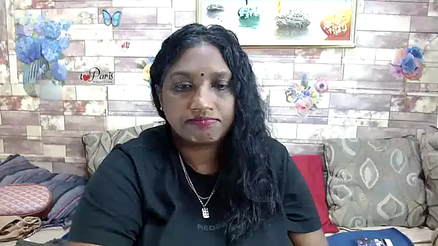 Snapshot of Indian_tracy chatting on November 2025 10:15:02 AM Indian tracy online show from November 2025 10:15:02 AM