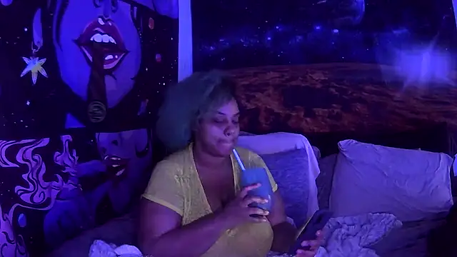 AutumnHart online show from February 2025 01:54:02 PM