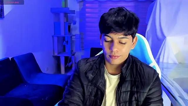Snapshot of Franco_Rizzo_ chatting on October 2025 02:31:02 AM Franco Rizzo  online show from October 2025 02:31:02 AM