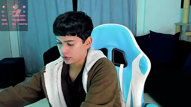 Snapshot of Franco_Rizzo_ chatting on October 2025 02:12:02 AM Franco Rizzo  online show from October 2025 02:12:02 AM