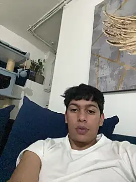 Snapshot of Franco_Rizzo_ chatting on October 2025 06:58:02 AM Franco Rizzo  online show from October 2025 06:58:02 AM