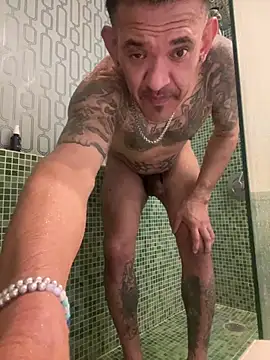 Snapshot of RoodoggXL chatting on February 2026 07:34:01 AM RoodoggXL online show from February 2026 07:34:01 AM