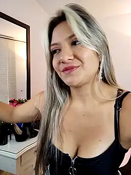 valeriahunter1 online show from February 2025 09:11:02 PM