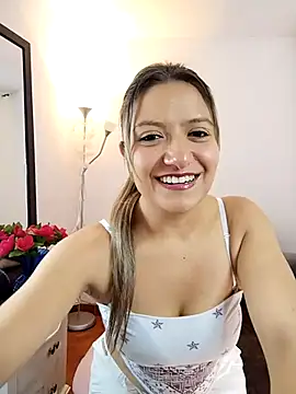 valeriahunter1 online show from October 2025 09:44:01 PM