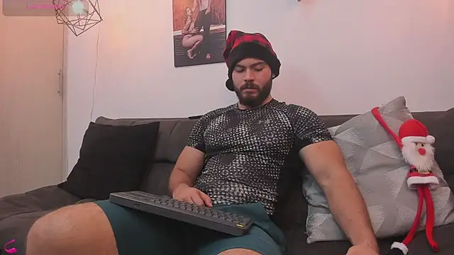 SebastianVilla  online show from December 2025 10:59:02 PM