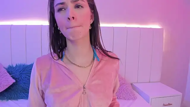CAMILLEN PETTID online show from September 2025 10:42:01 PM