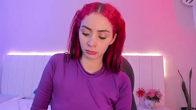 Snapshot of CAMILLEN_PETTID chatting on November 2025 10:32:02 PM CAMILLEN PETTID online show from November 2025 10:32:02 PM