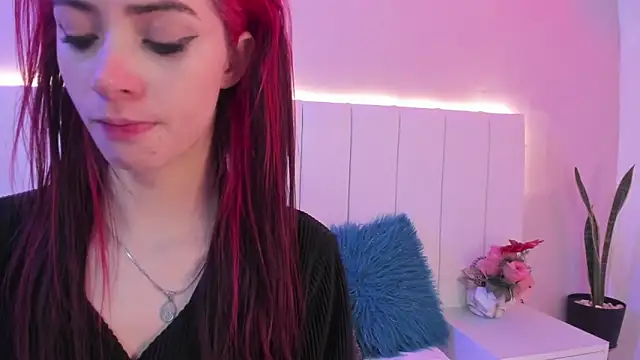 Snapshot of CAMILLEN_PETTID chatting on November 2025 10:36:02 PM CAMILLEN PETTID online show from November 2025 10:36:02 PM