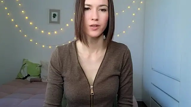 Snapshot of AliciaNewell chatting on July 2026 04:26:02 AM AliciaNewell online show from July 2026 04:26:02 AM