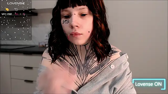 tradishka online show from December 2024 10:41:02 PM