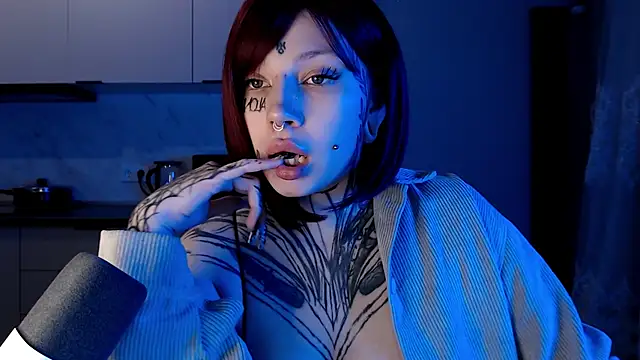 tradishka online show from February 2025 07:38:02 PM