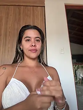 Emilia Bakerr online show from May 2026 06:13:02 PM