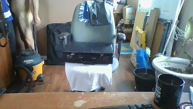 Snapshot of Daremeknot chatting on January 2025 04:24:01 PM Daremeknot online show from January 2025 04:24:01 PM