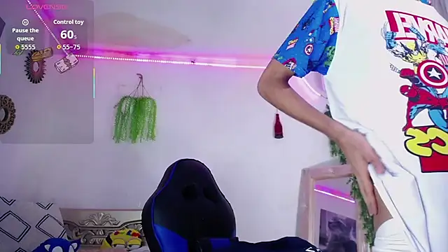 huge armound online show from November 2025 06:08:01 PM