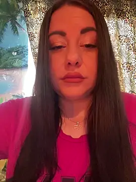 Snapshot of DaisyStreet chatting on June 2026 08:45:02 AM DaisyStreet online show from June 2026 08:45:02 AM