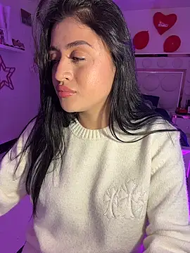 lucianaroy online show from February 2026 04:31:01 AM