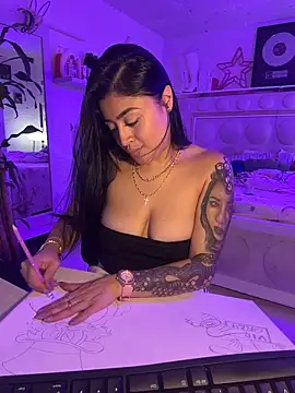 lucianaroy online show from April 2026 05:52:01 AM