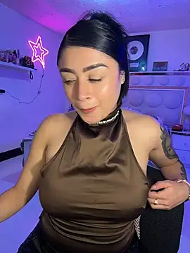 lucianaroy online show from April 2026 02:37:02 AM