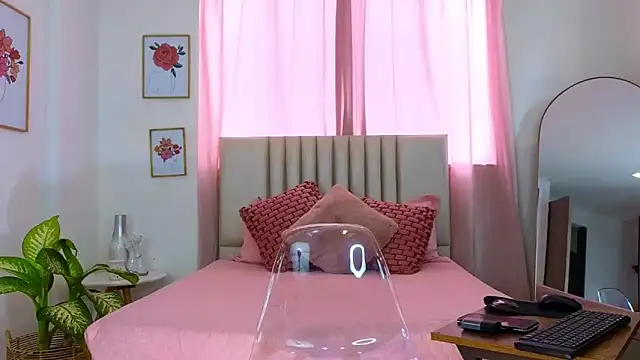 KristennBlue online show from February 2025 05:24:02 PM