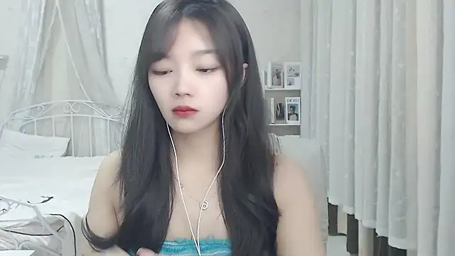 Snapshot of Jenny-Z chatting on February 2026 01:57:02 AM Jenny-Z online show from February 2026 01:57:02 AM