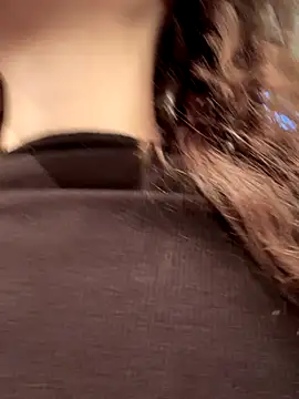 QuitieLia online show from October 2025 08:15:02 AM