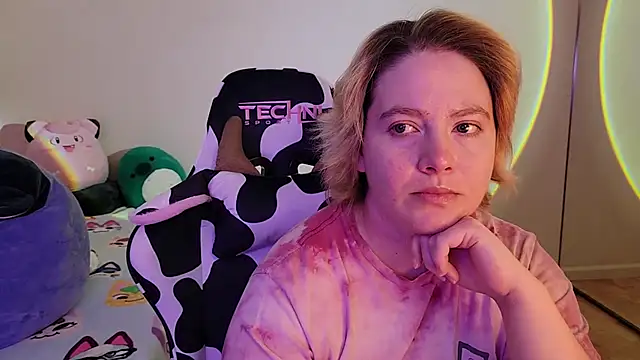 InternetFairy XO online show from December 2024 07:53:02 PM