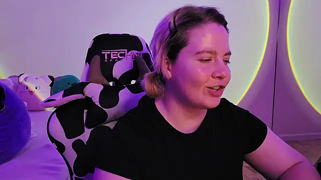 InternetFairy XO online show from December 2024 09:31:02 PM