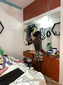 Snapshot of petiteebony_81 chatting on February 2025 01:55:02 PM petiteebony 81 online show from February 2025 01:55:02 PM