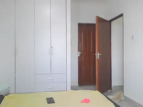 Snapshot of petiteebony_81 chatting on November 2025 06:16:02 AM petiteebony 81 online show from November 2025 06:16:02 AM