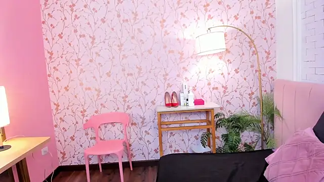 taylor bennet online show from April 2026 06:13:02 PM