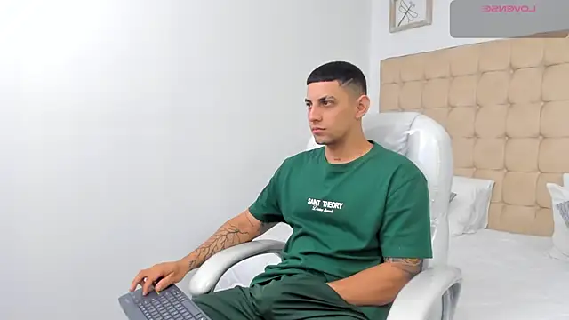 Alex cute77 online show from January 2026 12:51:01 PM