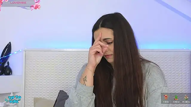 Snapshot of Eva_Rogers_ chatting on December 2024 04:28:01 PM Eva Rogers  online show from December 2024 04:28:01 PM